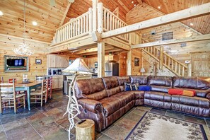 Smart TV, fireplace, DVD player, offices