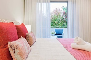 4 chambres, fer et planche à repasser, Wi-Fi, draps fournis