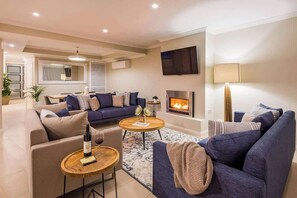 TV, fireplace, offices