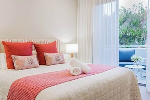 4 chambres, fer et planche à repasser, Wi-Fi, draps fournis