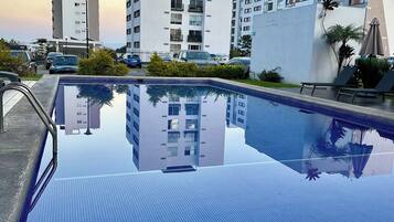 Piscine extérieure, piscine chauffée