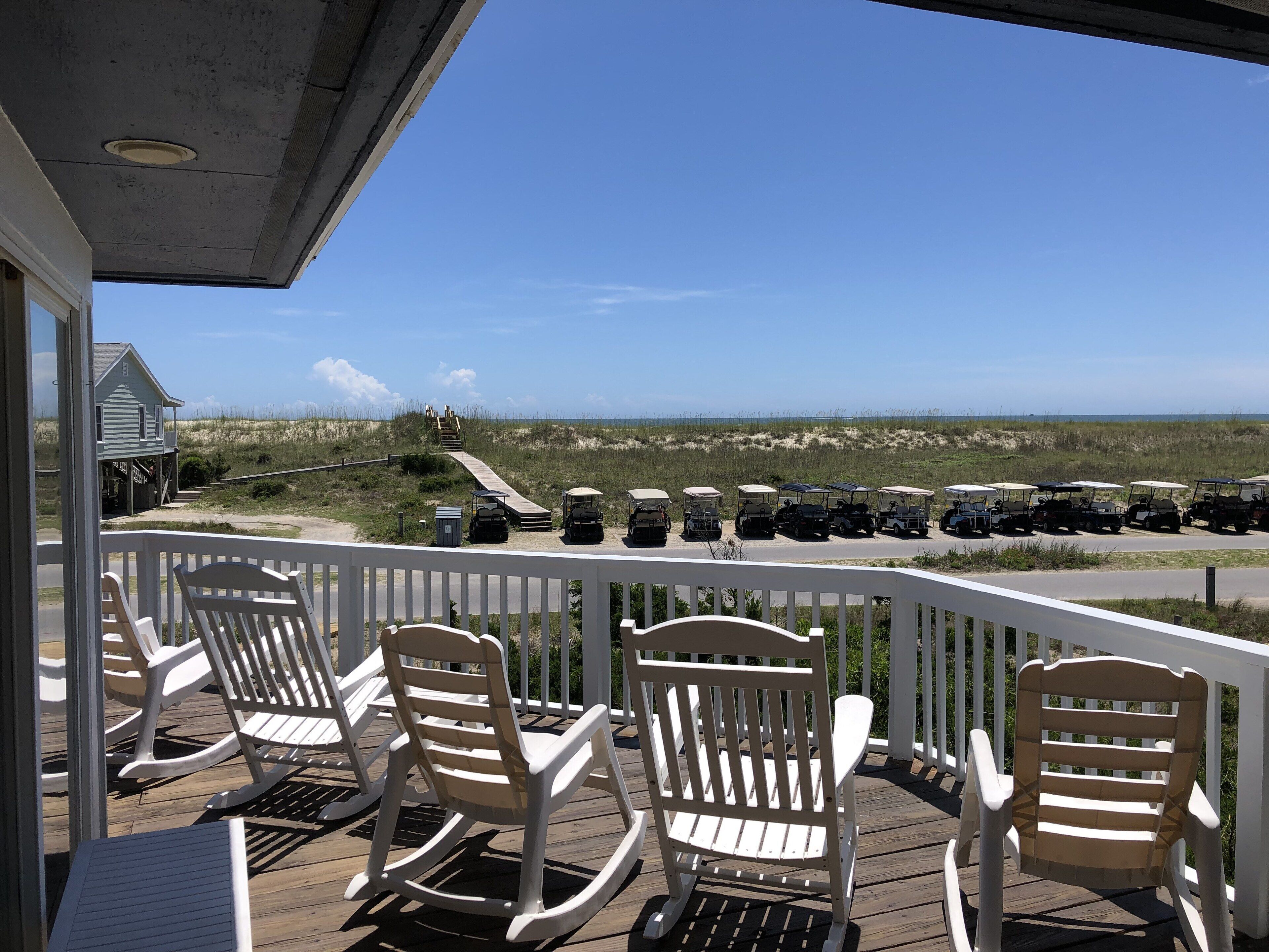 Great family house! Great beach access! Unobstructed ocean views! New kitchen!