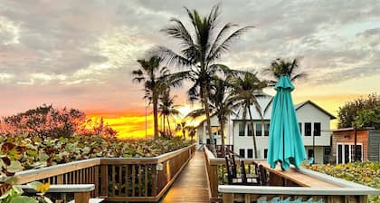 OCEANFRONT PARADISE with Direct Beach Access. Hammocks, Heated Pool, Fire Pit