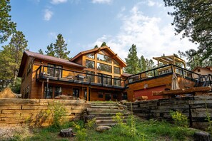 Exterior - Huge Ski House on Golf Course - Hot Tub - Sleeps 16! (Angel Fire)