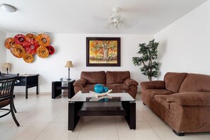 TV, impianto stereo, studio