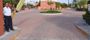 Property grounds - +MS +Espectacular Suite +Alberca Áreas Verdes +9A (Santiago de Querétaro)