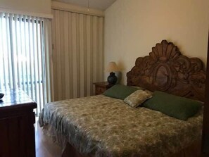 2 soverom, strykejern/-brett, wi-fi og sengetøy