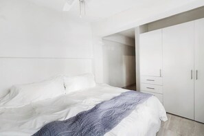1 chambre, fer et planche à repasser, Wi-Fi, draps fournis