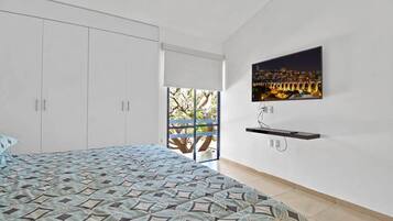 2 kamar tidur, setrika/meja setrika, Wi-Fi, dan seprai linen