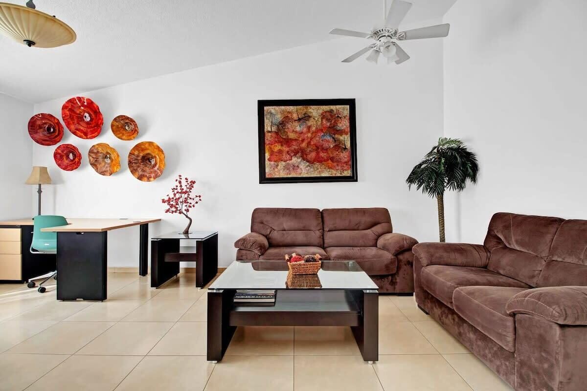 Téléviseur, bureau