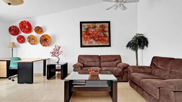 Téléviseur, bureau