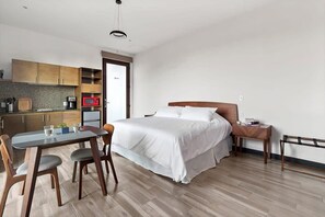 1 habitación, wifi y ropa de cama