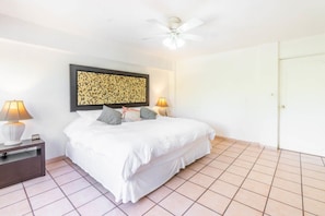 1 slaapkamer, een strijkplank/strijkijzer, wifi, beddengoed