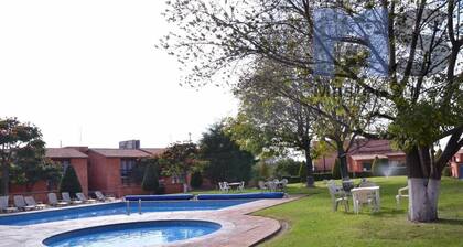 +MS +Espectacular Suite +Alberca Áreas Verdes +24C