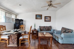 TV, stereo - +MS  +Cómoda suite +Céntrica +El Prado (Santiago de Querétaro)
