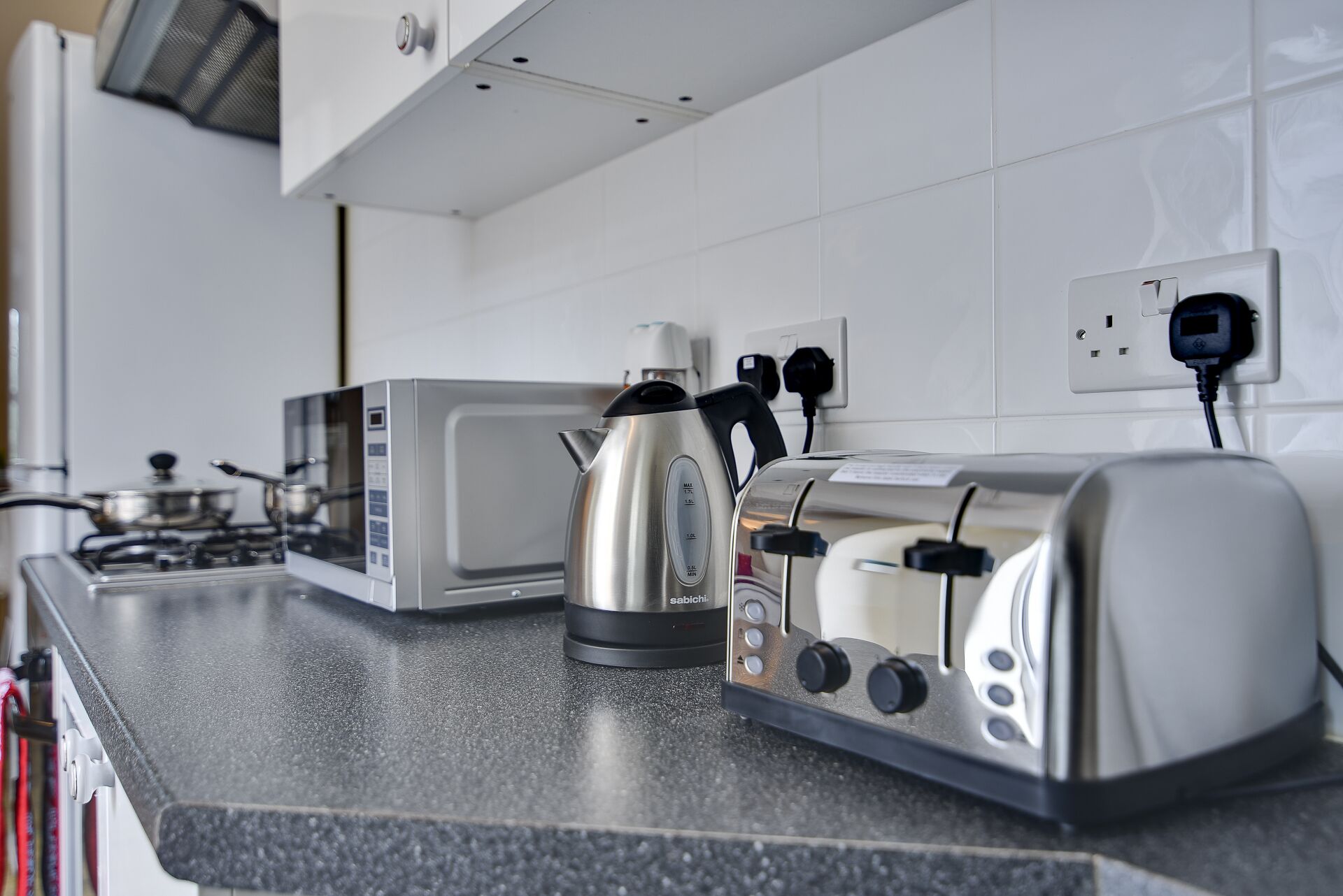 Deluxe-lejlighed | Privat køkken | Køleskab, mikrobølgeovn, ovn, kogeplade