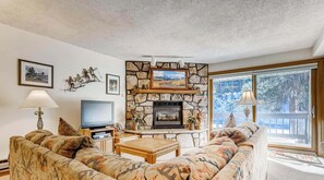 TV, fireplace - Idyllic Condo in the Heart of Breck! Kitchen/Bath Upgrades, Onsite Hot Tubs (Breckenridge)