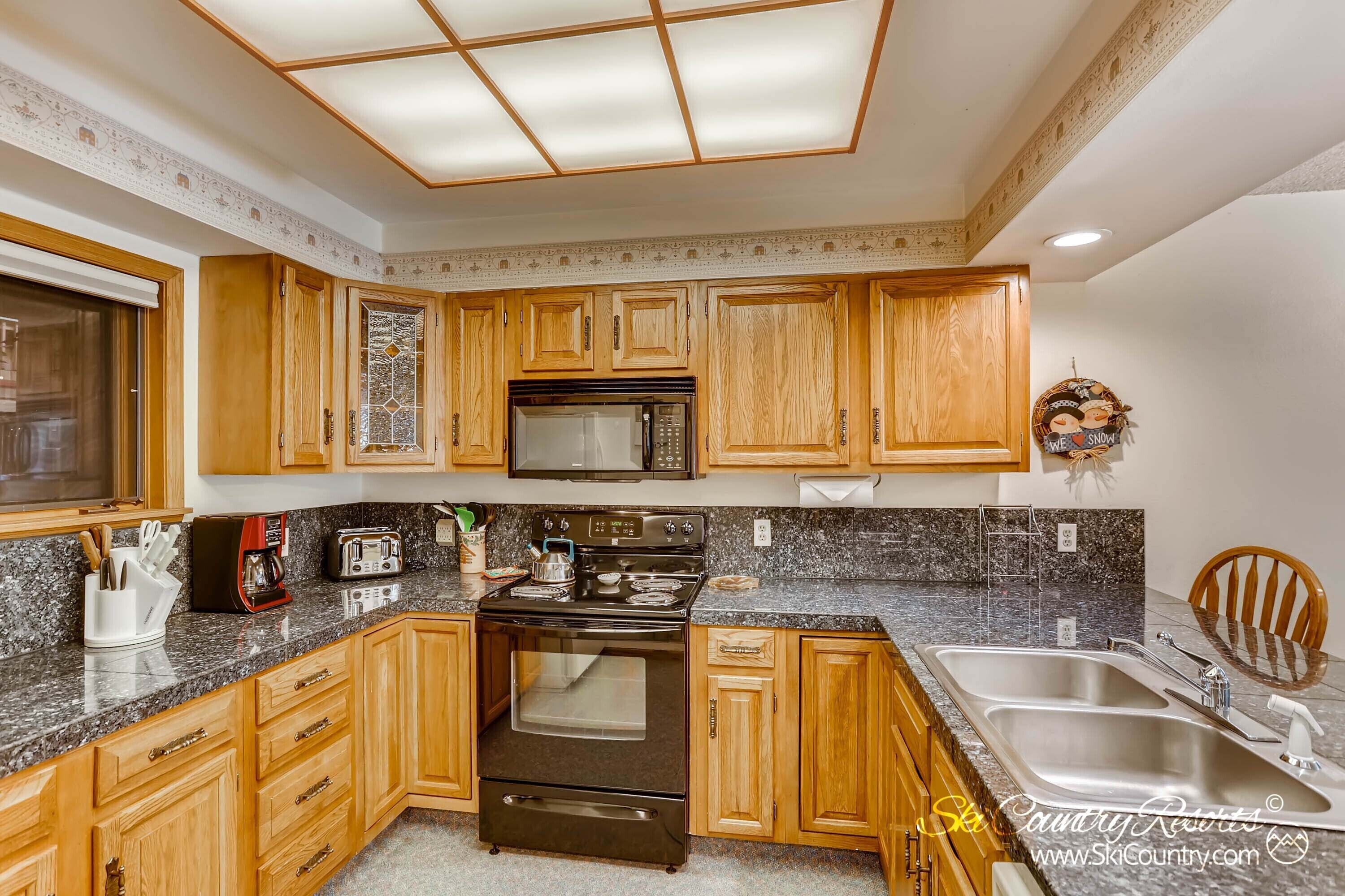 冰箱、微波炉、烤箱、炉灶