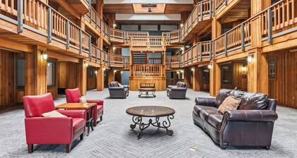 Idyllic Condo in the Heart of Breck! Kitchen/Bath Upgrades, Onsite Hot Tubs