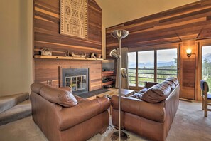 TV, fireplace, DVD player, foosball