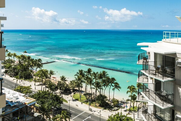 Beach - 2BOV-4 Aston Waikiki Beach Tower: 2 Br with Ocean Views and Full Kitchen (Honolulu)
