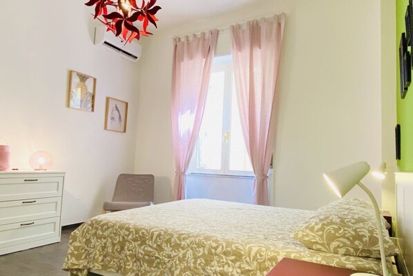 3 bedrooms, iron/ironing board, Internet, bed sheets