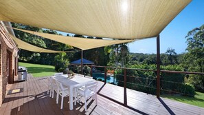 Outdoor dining - Bellbird Escape - Listen to the Bellbirds (Kincumber)