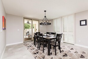 Dining - Luxury at the Sands - 3 Bedroom by Casago (Scottsdale)