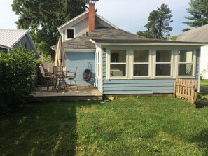 fully fenced back yard