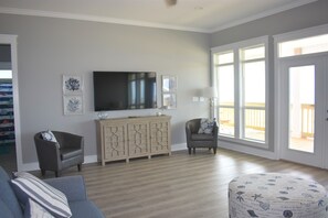 TV, video games, books - Soul Surfing II-August 2020: Breathtaking Sunset Island Views & Private Beach (Dauphin Island)