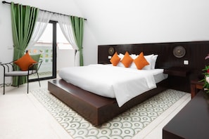 Deluxe Rooftop Sky View (Private Room) | Individually decorated, soundproofing, free WiFi, bed sheets - Aborest Tropical Hostel (Siem Reap)