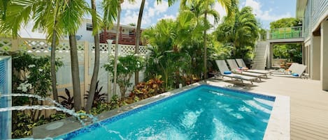 Beheizter Pool