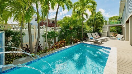 **BELLE OF THE BEACH @ CASA EAST** Beach House + LAST KEY SERVICES…