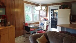 Smart TV, fireplace, DVD player, books