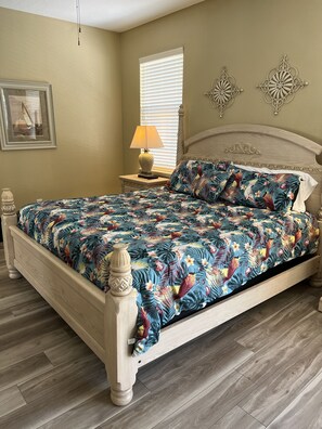 5 bedrooms, iron/ironing board, free WiFi, bed sheets