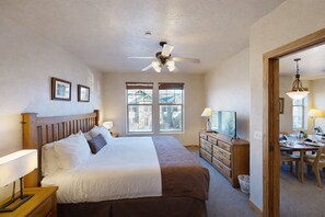 Condo, 2 Bedrooms | 2 bedrooms, laptop workspace, iron/ironing board, free WiFi - Foxpoint 2 Bedroom Condo by RedAwning (Park City)