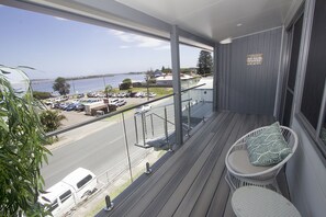 Property grounds - UNIT 1.. OPPOSITE THE OCEAN.. BEACH ..RIVER..PET FRIENDLY. 1 FREE PARKING
(HARRINGTON)