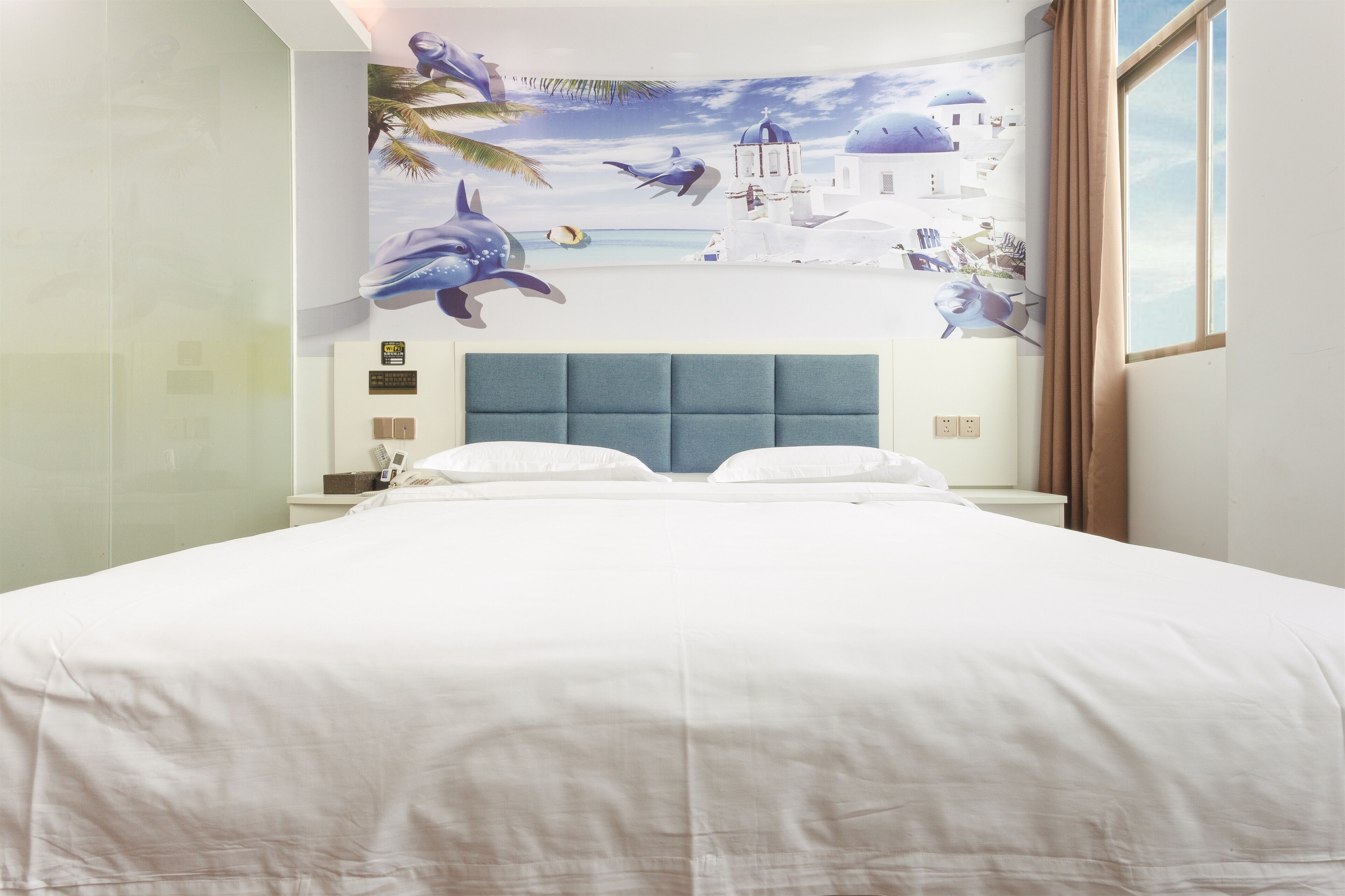 deluxe double room | desk, blackout curtains, free wifi, bed sheets