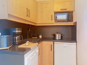 Fridge, microwave, dishwasher, toaster