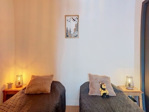 2 habitaciones, tabla de planchar con plancha y internet