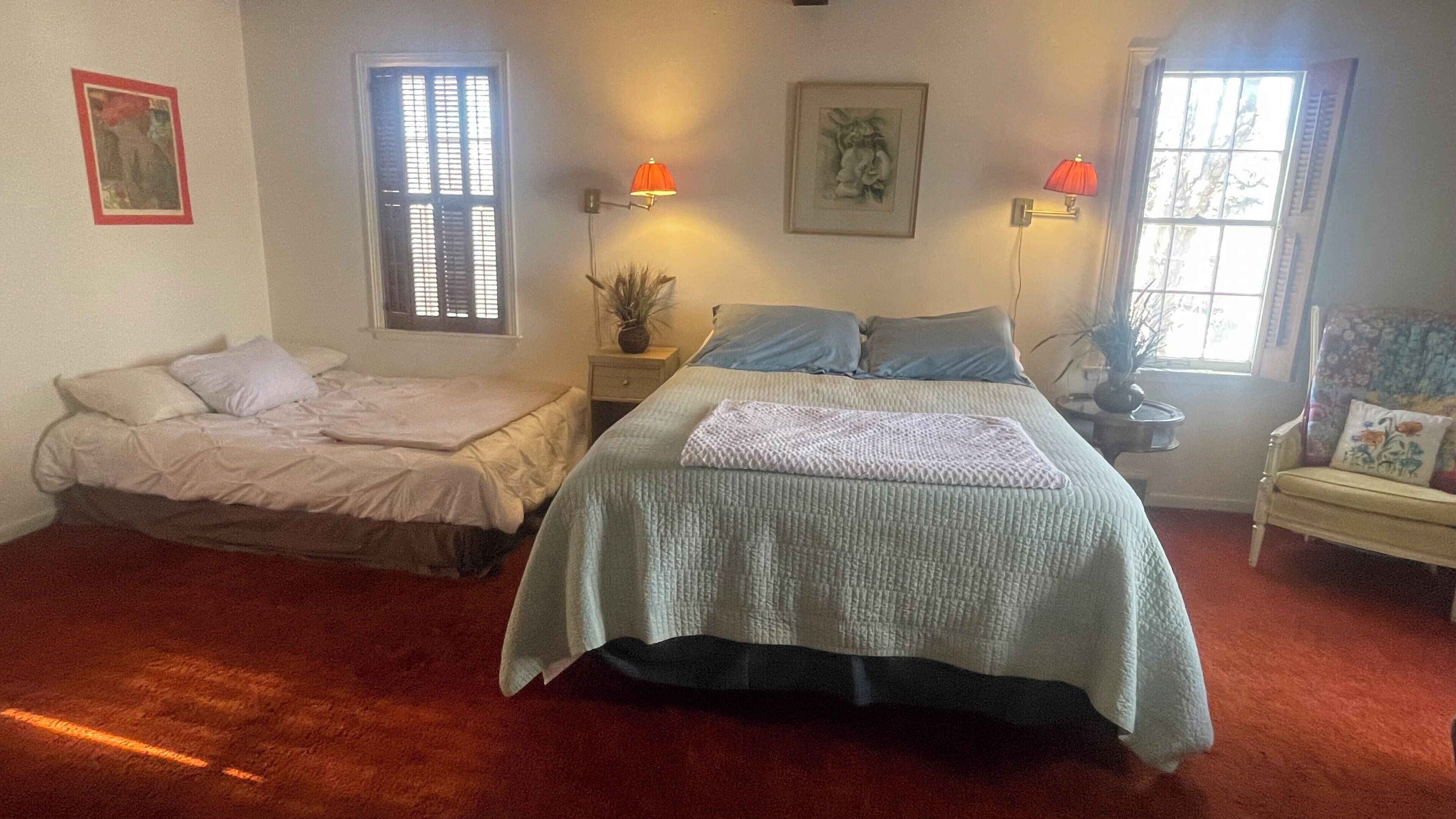 3 bedrooms, travel cot, free WiFi, bed sheets