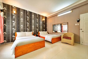 Superior Quadruple Room | Premium bedding, individually decorated, individually furnished, desk - S79 Bao Khoi Hotel (Ho Chi Minh City)