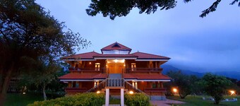 Avadale Masinagudi - Stag Groups Not Allowed 