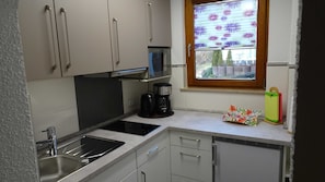 Køleskab, mikrobølgeovn