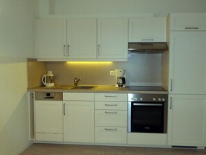 Kühlschrank, Ofen, Geschirrspüler