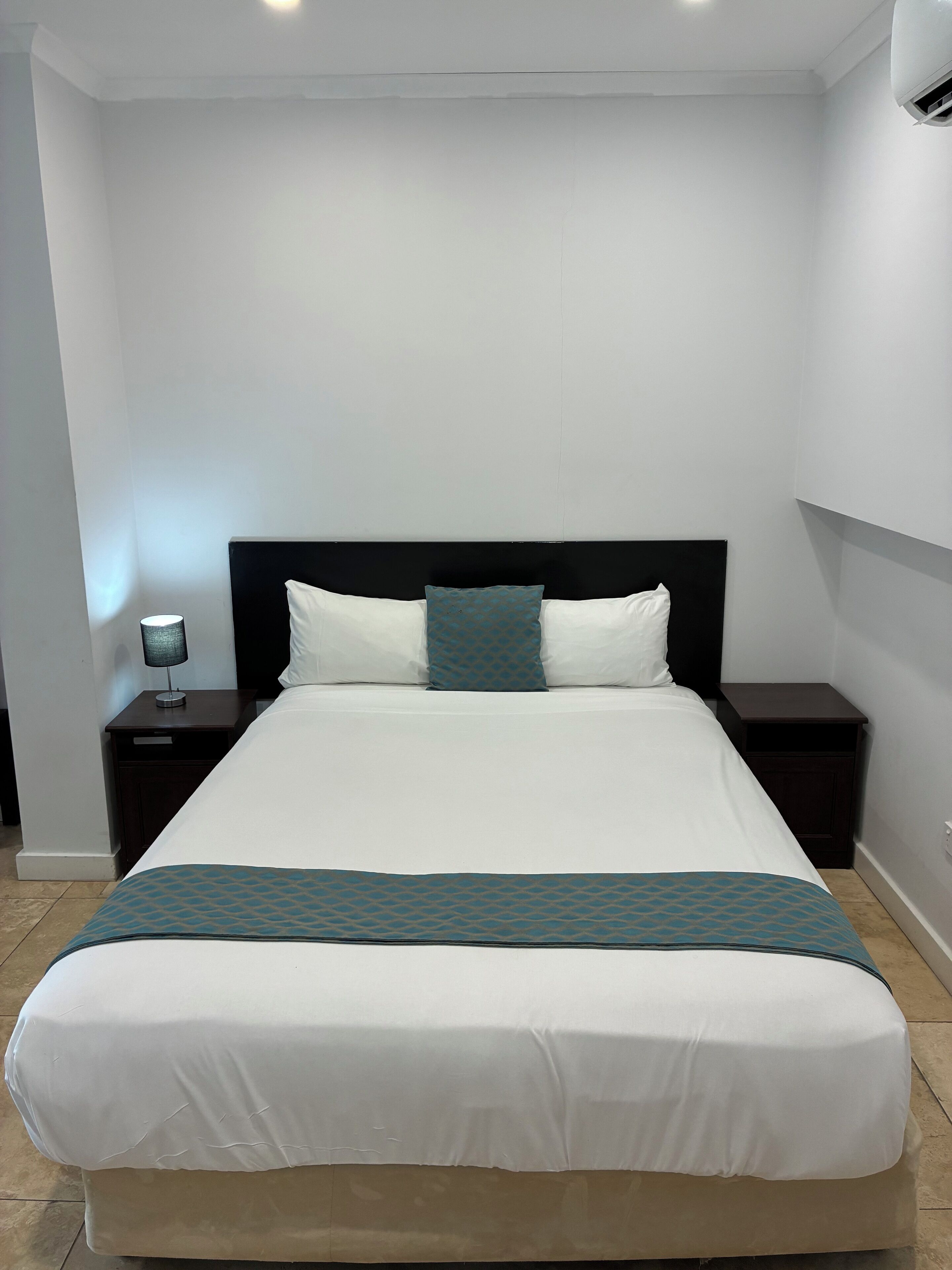 開放式客房, 1 張標準雙人床 | 熨斗/熨衣板、免費無線上網、床單