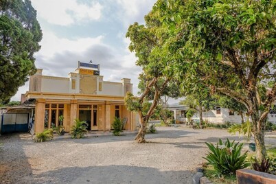 Spot ON 1847 Hotel Maya