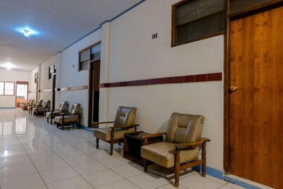 Spot On 1971 Hotel Dewi