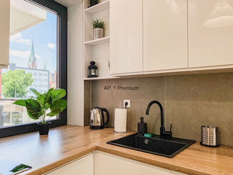 Classic Apartment | Private kitchen | Fridge, oven, stovetop, electric kettle