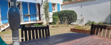 vue du jardin l'été